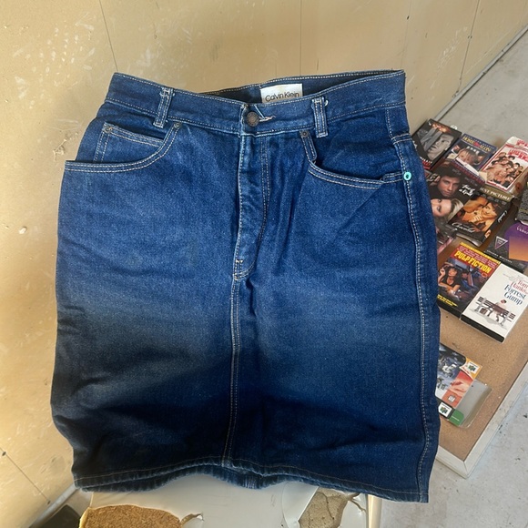 Vintage 1980’s Calvin clean women’s skirt, size 10